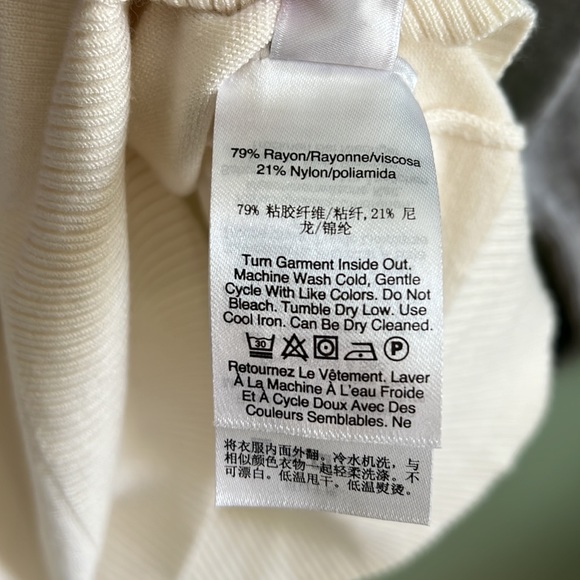 DKNY women’s pullover, tricolor sweater size small. - Picture 6 of 6